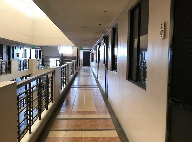 Redwood Fairview Two Bedroom * Manila